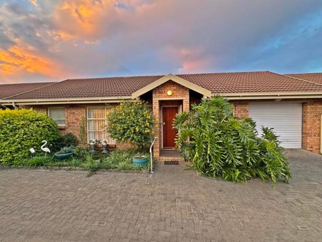 Townhouse for sale in Bloemfontein, Mangaung Metropolitan Municipality