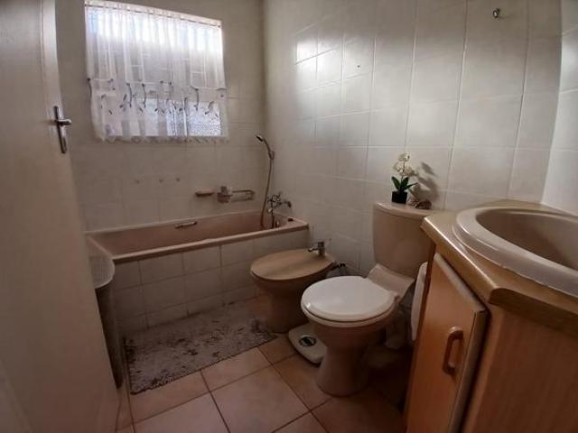 Townhouse for sale in Bloemfontein, Mangaung Metropolitan Municipality