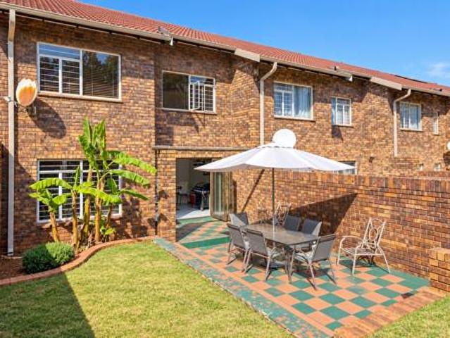 Townhouse for sale in West Rand Garden estates, Westonaria Local Municipality
