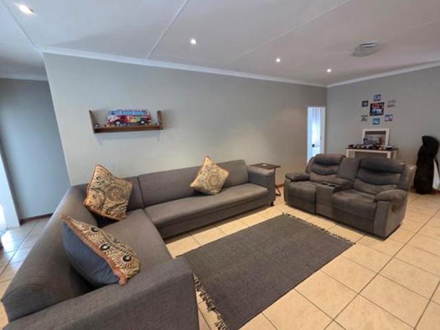 Townhouse for sale in Dr Kenneth Kaunda, North West