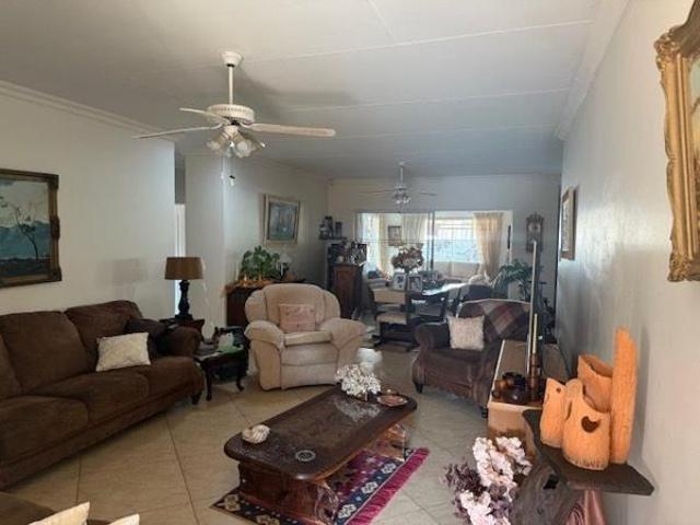 Townhouse for sale in Dr Kenneth Kaunda, North West