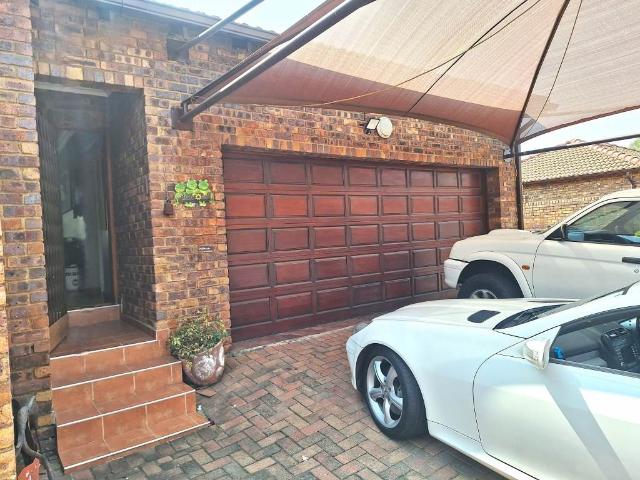 Townhouse for sale in Ekurhuleni, Gauteng
