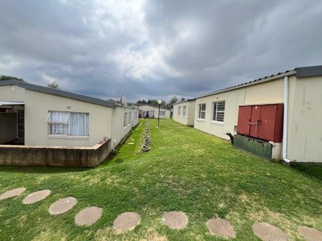 Townhouse for sale in West Rand Garden estates, Westonaria Local Municipality