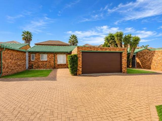 Townhouse for sale in Westonaria, Gauteng