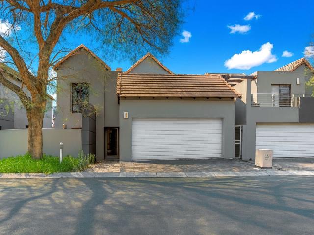 Townhouse for sale in Sandton, Gauteng