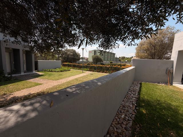 Townhouse for sale in Sandton, City of Johannesburg Metropolitan Municipality