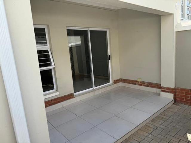 Townhouse for rent in Vosloorus, Gauteng