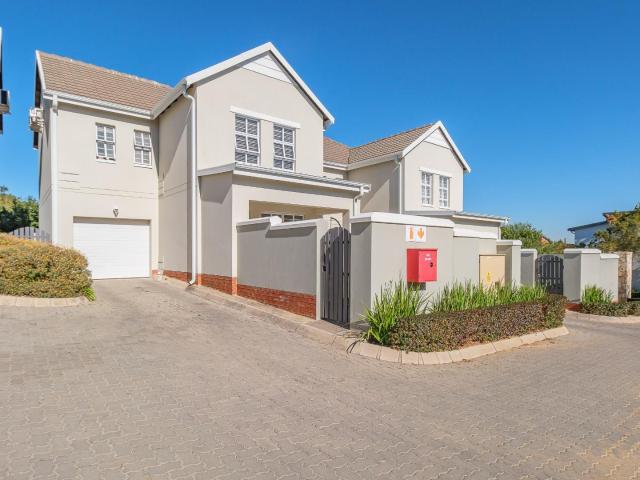 Townhouse for sale in Alexandra, Gauteng