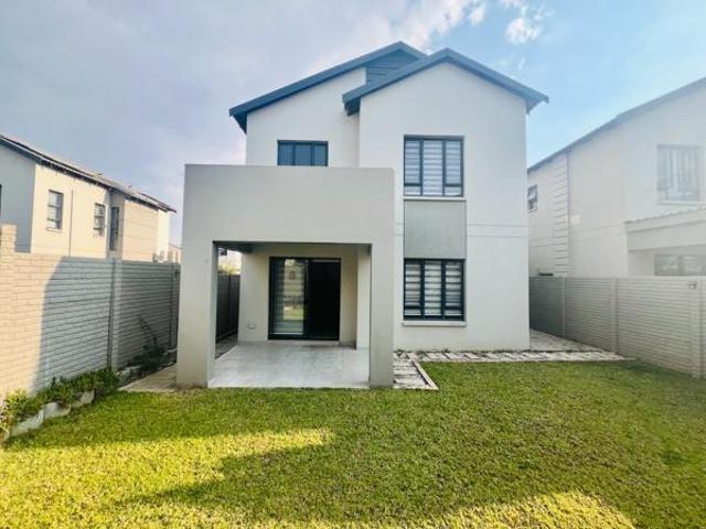 Townhouse for rent in Vosloorus, Gauteng