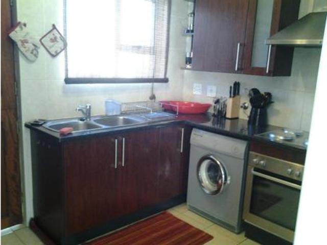 Townhouse for rent in Vosloorus, Gauteng