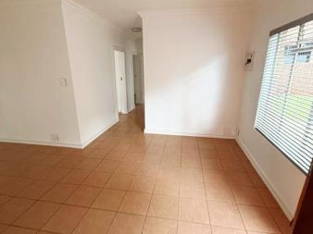 Townhouse for rent in Waterkloof, Gauteng