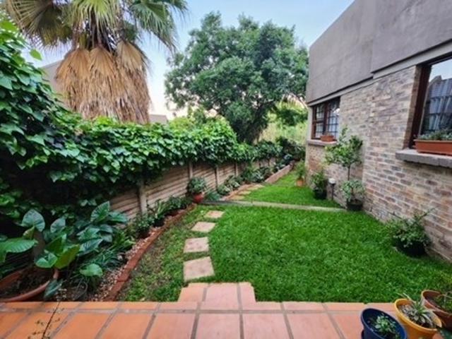 Townhouse for sale in Waterkloof, Gauteng