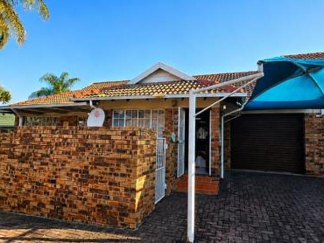 Townhouse for sale in Tlhabane, North West