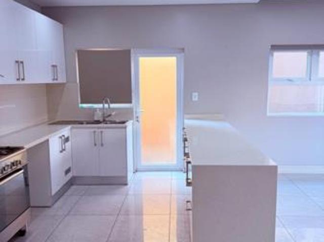Townhouse for rent in Vosloorus, Gauteng