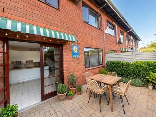 Townhouse for rent in Seaview, Kwazulu-natal