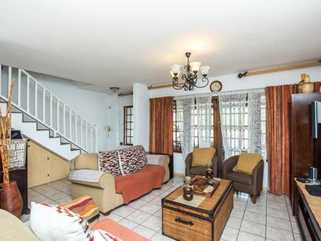 Townhouse for rent in Seaview, Kwazulu-natal