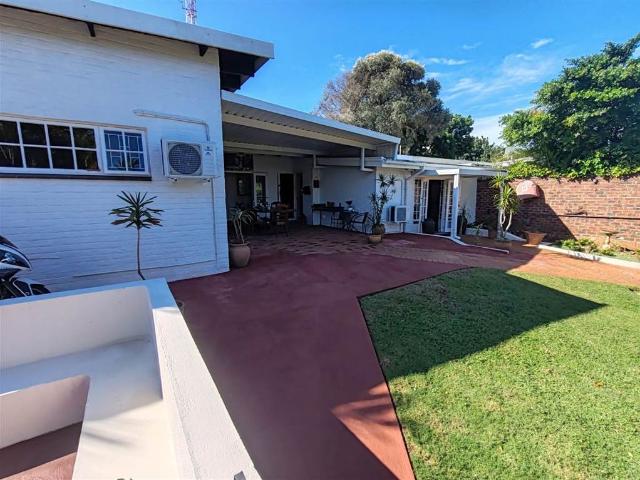 Townhouse for sale in Seaview, Kwazulu-natal