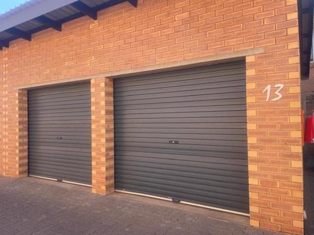Townhouse for rent in Ekurhuleni, Gauteng