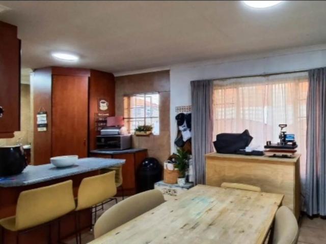 Townhouse for sale in Ekurhuleni, Gauteng