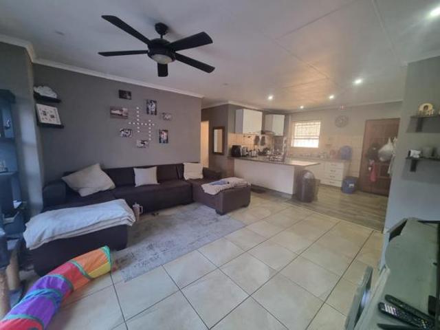 Townhouse for rent in Ekurhuleni, Gauteng