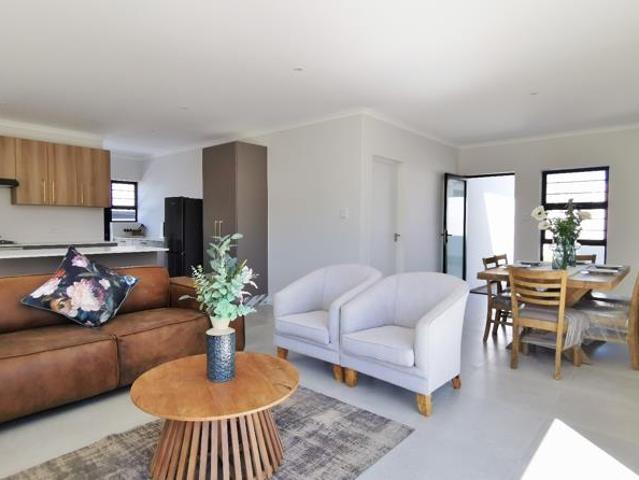 Townhouse for sale in Eastern Cape