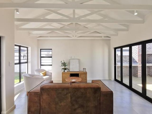 Townhouse for sale in Eastern Cape