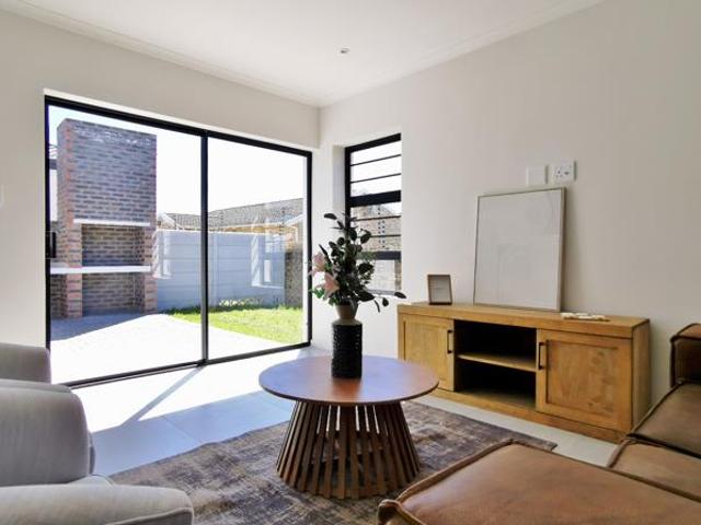 Townhouse for sale in Eastern Cape