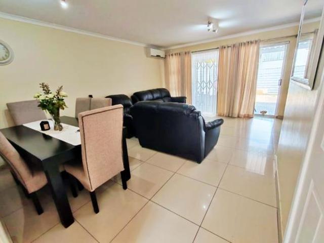 Townhouse for rent in Durban, eThekwini Metropolitan Municipality
