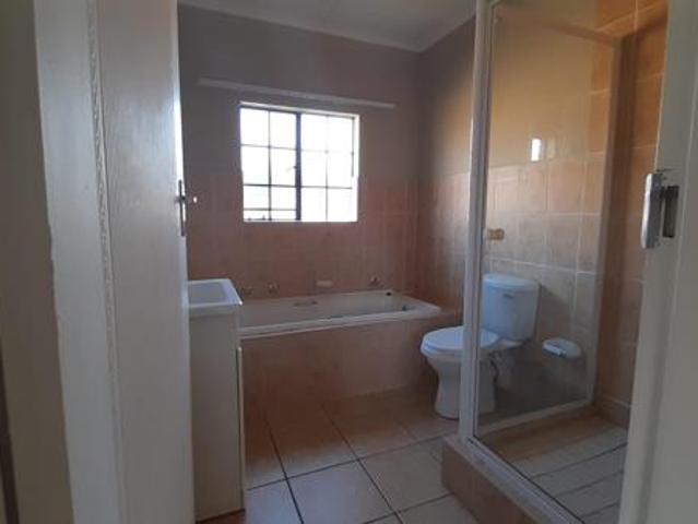 Townhouse for rent in Midvaal, Gauteng