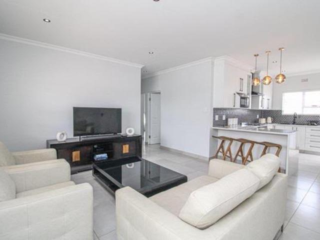 Townhouse for sale in East London, Eastern Cape