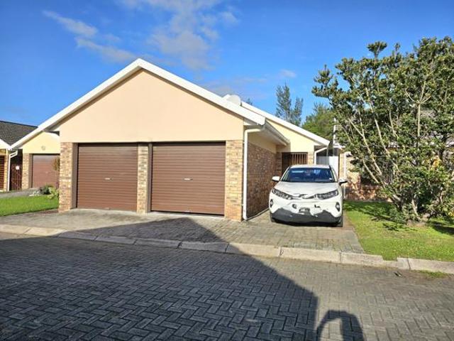 Townhouse for rent in Amatola View, Bhisho