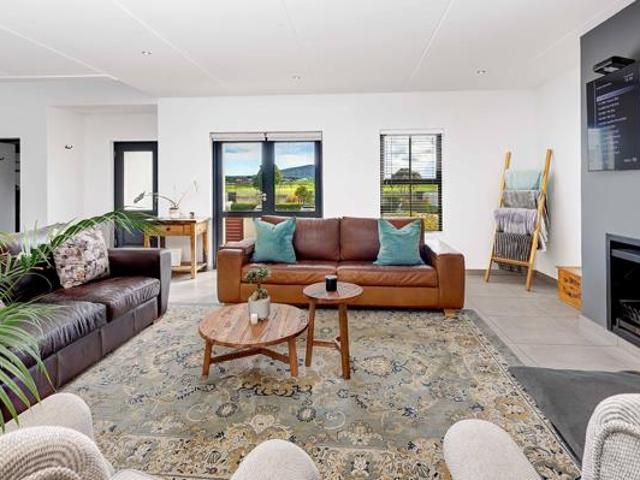 Townhouse for rent in Cape Town, Western Cape