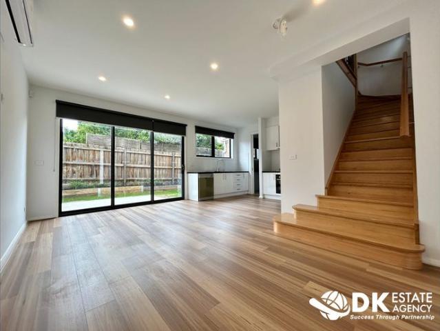 Townhouse for rent in Camerons Creek, Victoria
