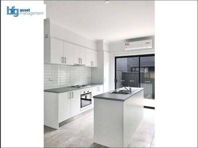 Townhouse for rent in Livingston, Melbourne