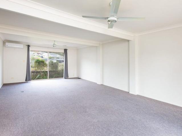 Townhouse for rent in Mount Warren Park, Greater Brisbane