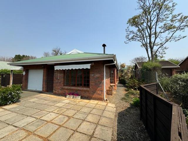 Townhouse for rent in Umgungundlovu, Kwazulu-natal