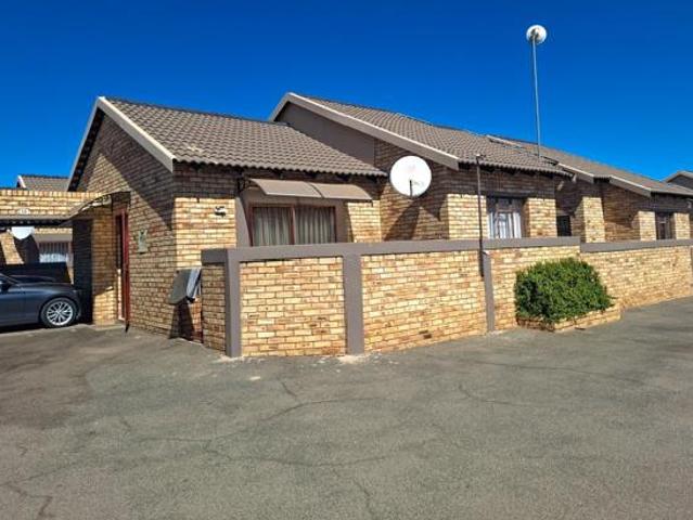 Townhouse for sale in Westonaria, Gauteng