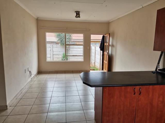 Townhouse for rent in Westonaria, Gauteng
