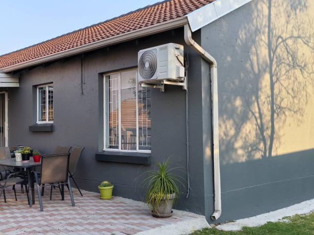 Townhouse for sale in Ekurhuleni, Gauteng