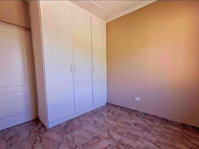 Townhouse for rent in Seaview, Kwazulu-natal
