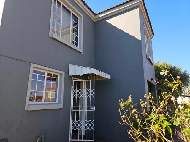Townhouse for rent in Westonaria, Gauteng