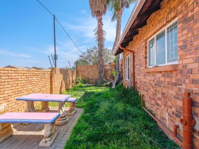 Townhouse for sale in Westonaria, Gauteng
