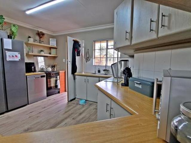 Townhouse for sale in Bloemfontein, Free State