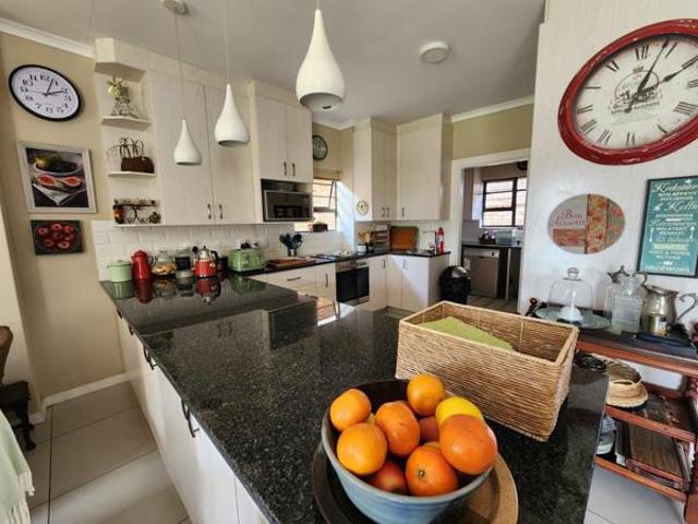 Townhouse for sale in Frances Baard, Northern Cape