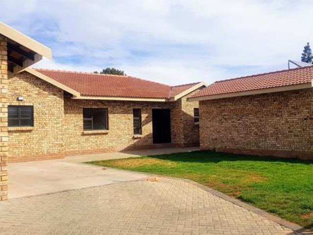 Townhouse for sale in Frances Baard, Northern Cape