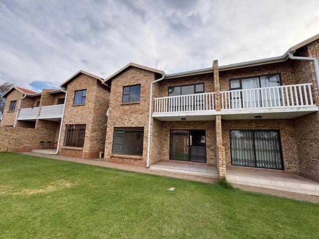 Townhouse for sale in Kimberley, Northern Cape