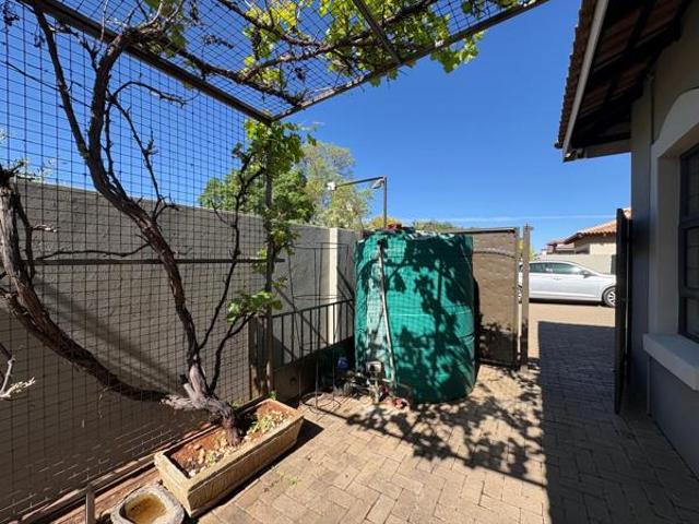 Townhouse for sale in Frances Baard, Northern Cape