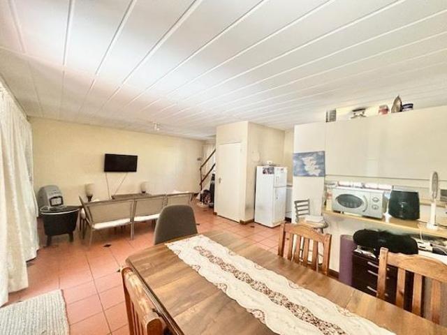 Townhouse for sale in Vosloorus, Gauteng