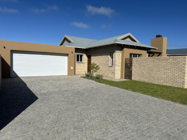 Townhouse for sale in Groot Brak Rivier, Western Cape