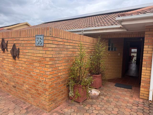 Townhouse for sale in Groot Brak Rivier, Western Cape